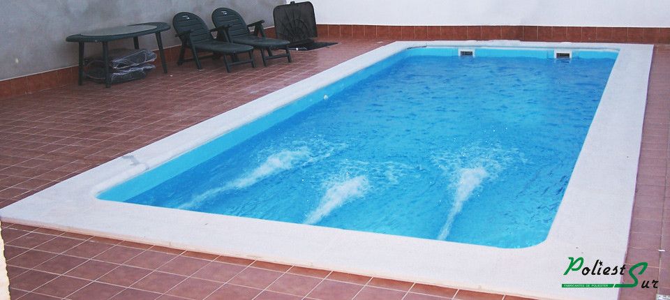 piscina de poliester