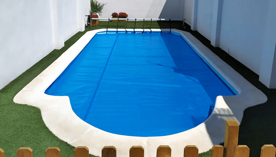 piscina de poliéster en invierno, Poliéster Sur