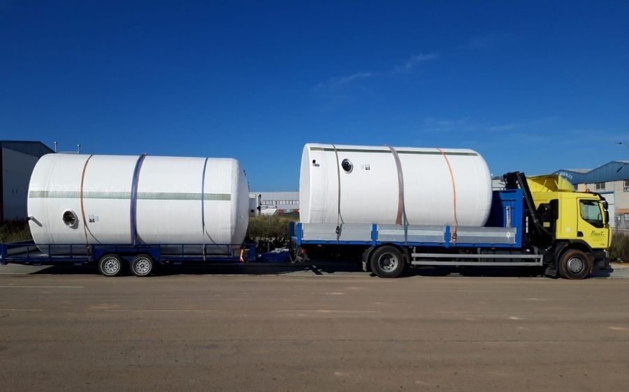 depósitos de poliéster para almacenar agua