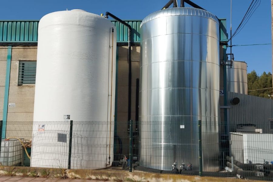 depósitos de poliéster 