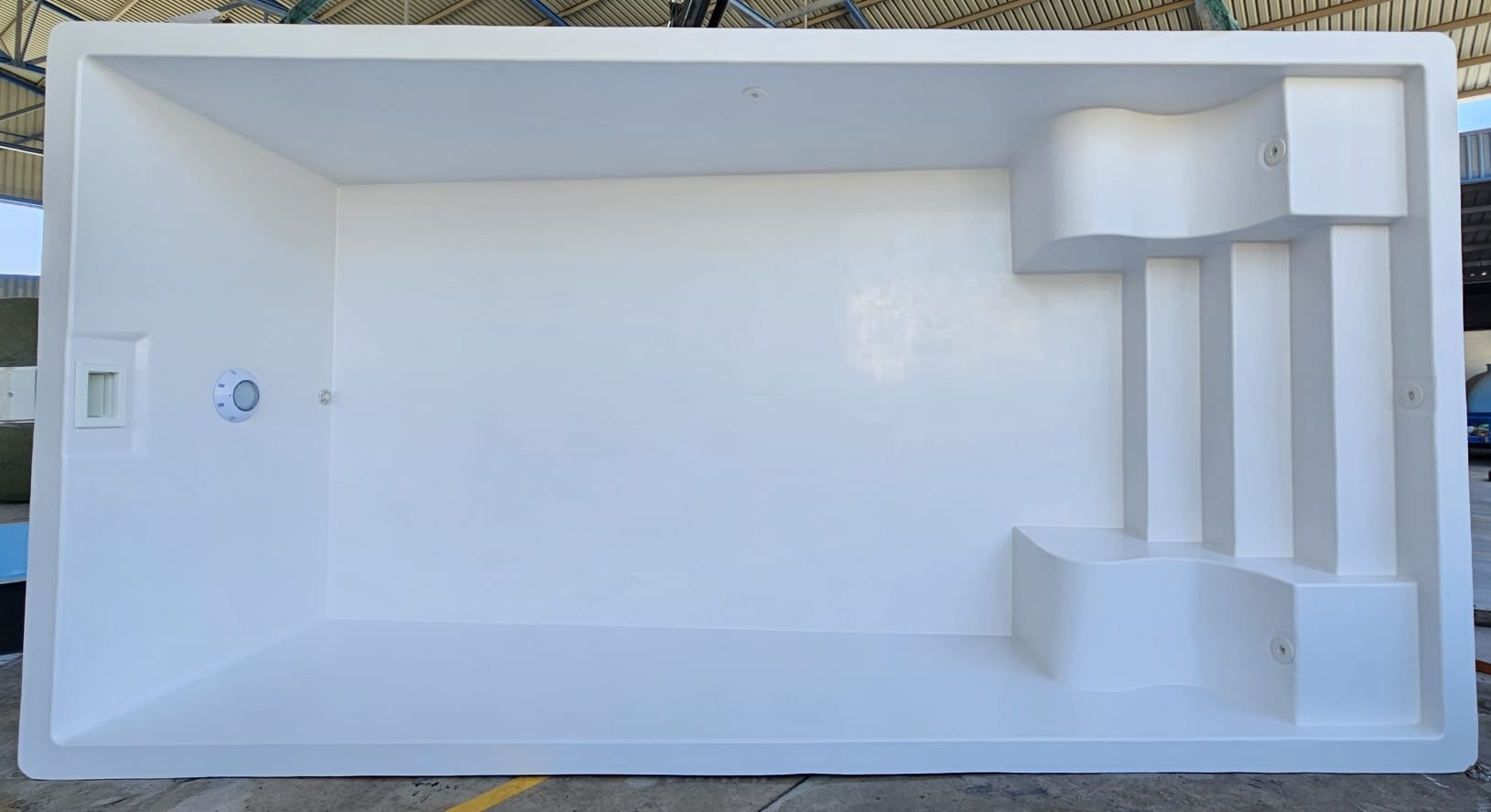 Piscina de poliéster modelo Aroha