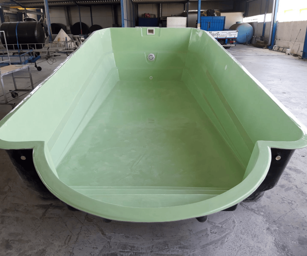 Piscina de poliéster modelo Celia