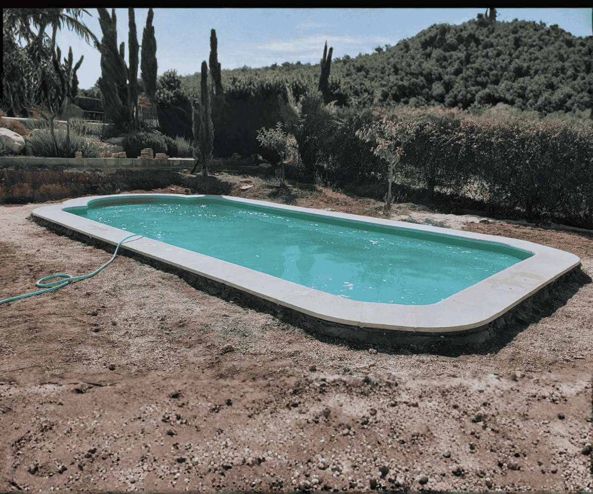 Piscina de poliéster modelo Celia