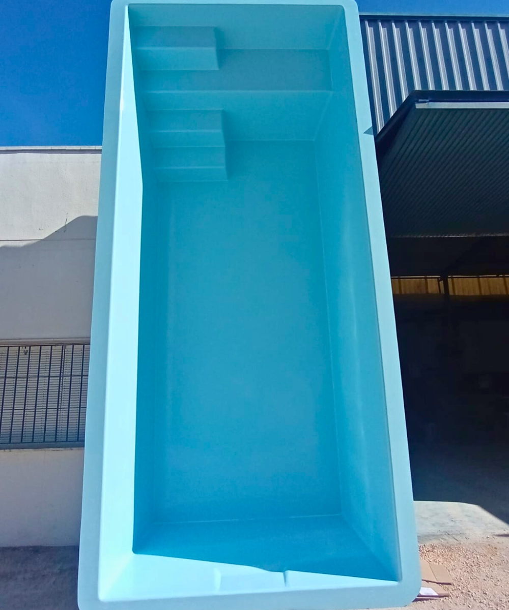 Piscina de poliéster modelo Clara