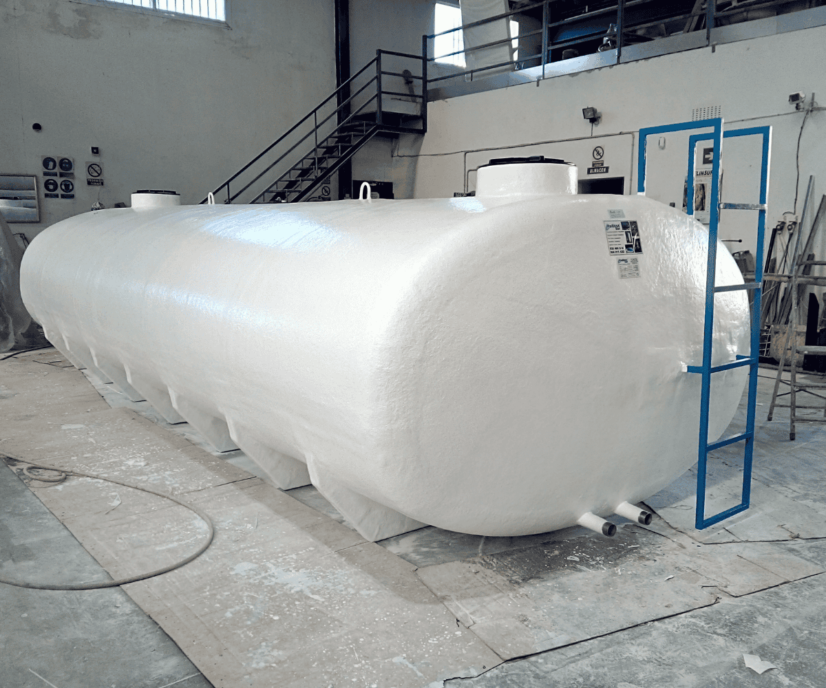 Cuba de poliéster con soporte metálico