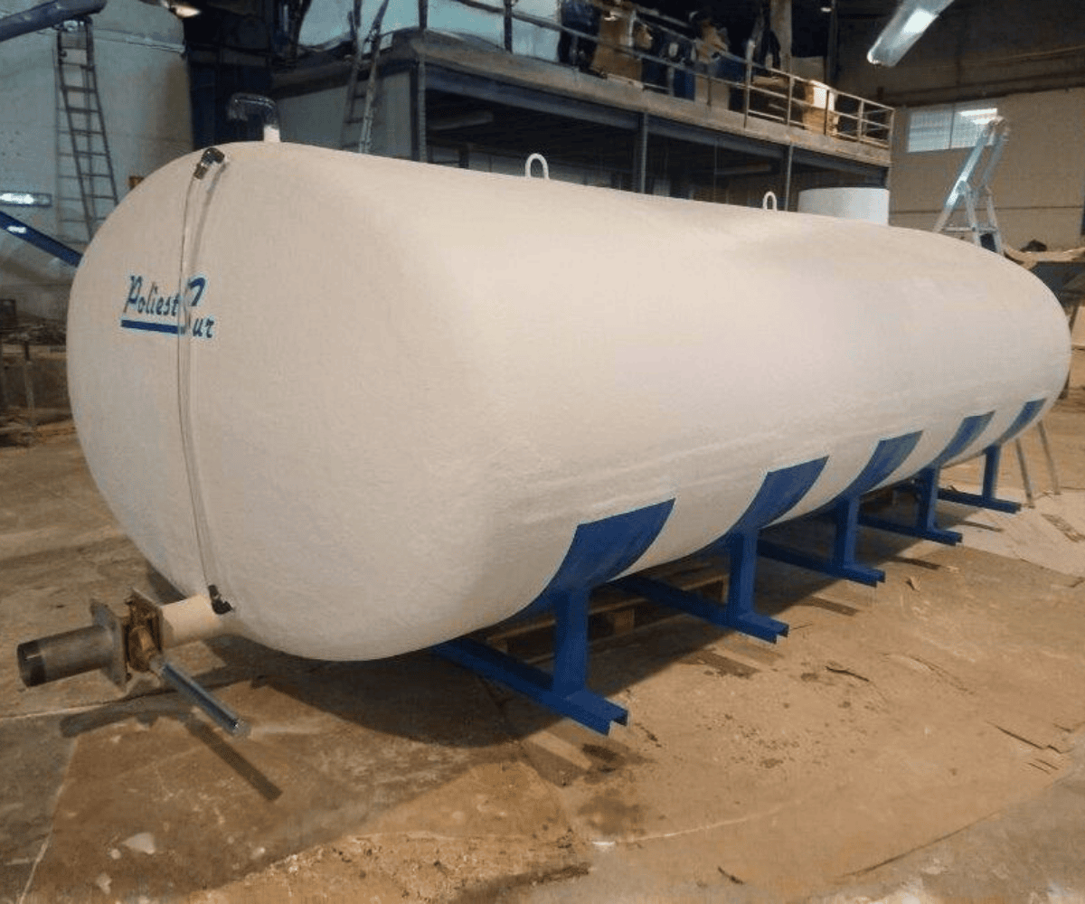 Cuba de poliéster con soporte metálico