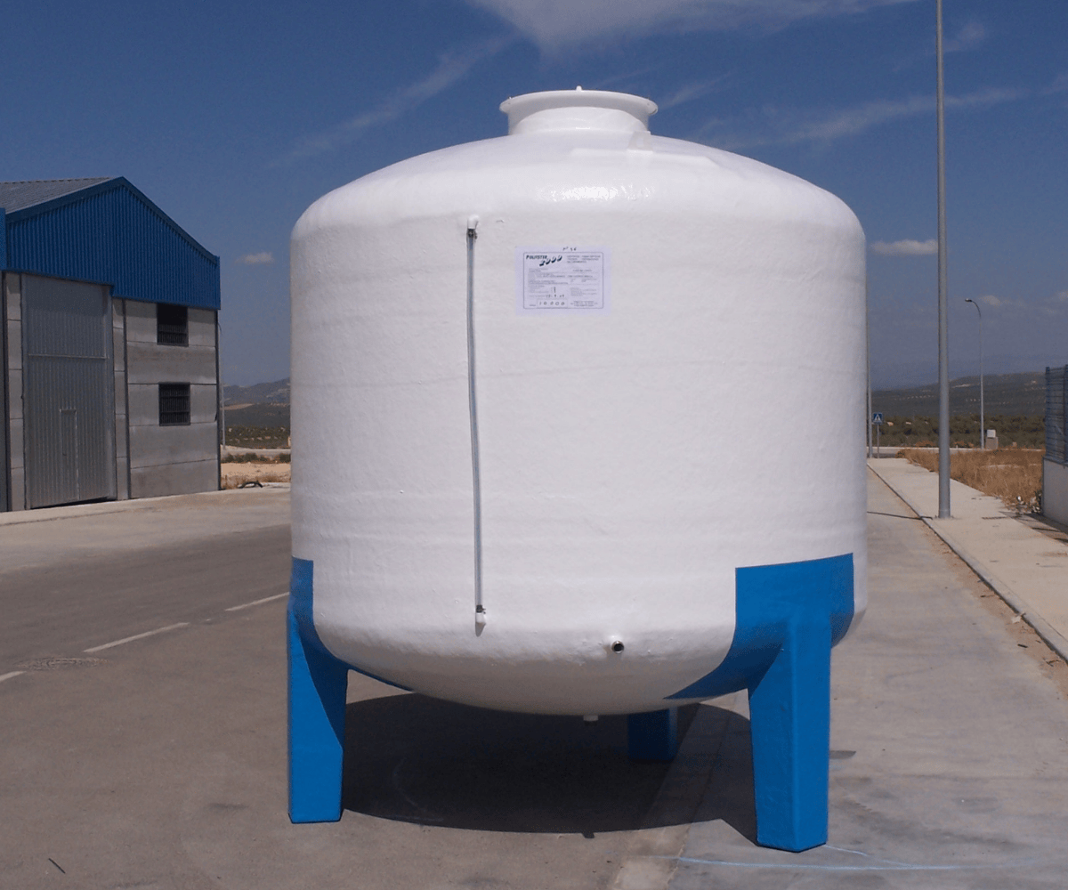 Depósito vertical de fondo curvo con patas