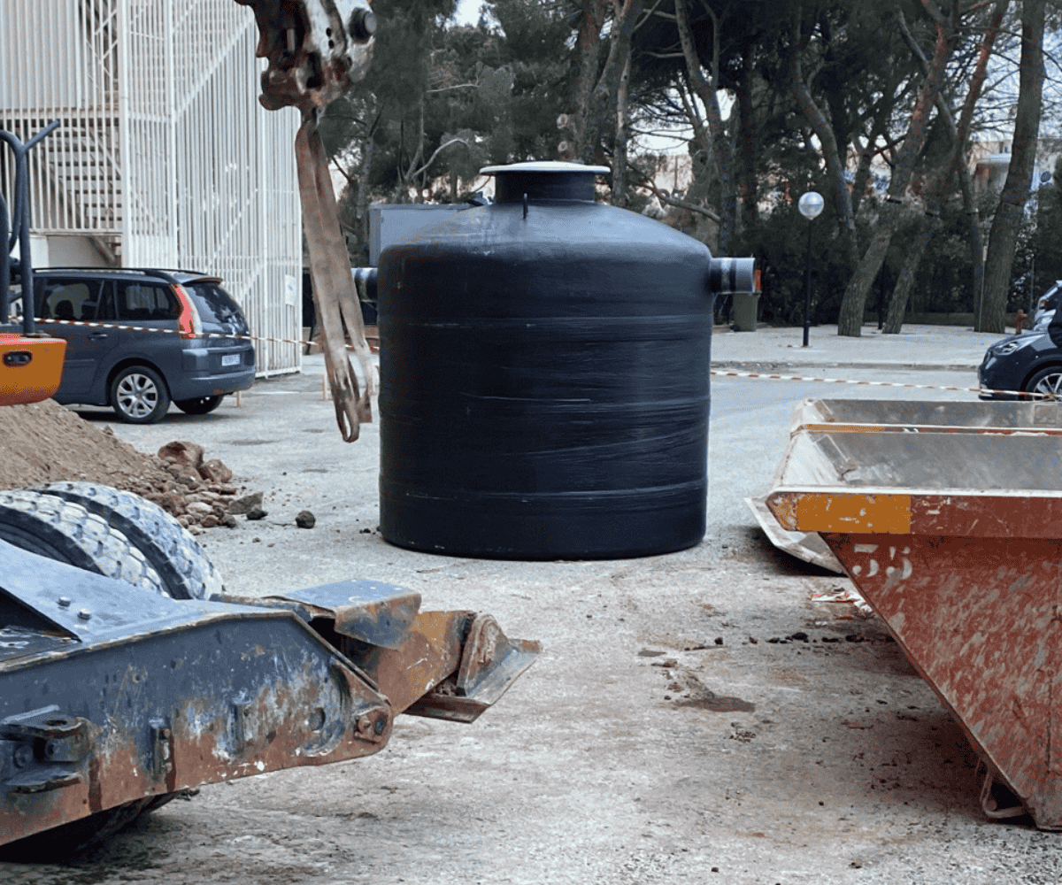 Depósito de poliéster de doble pared