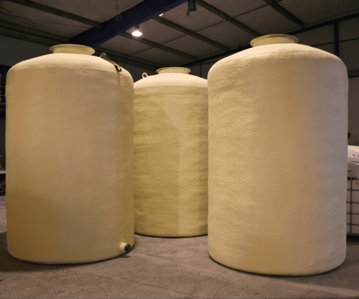 Depósito de poliéster de doble pared