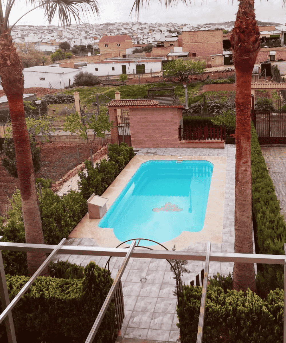 Piscina de poliéster modelo Dunia