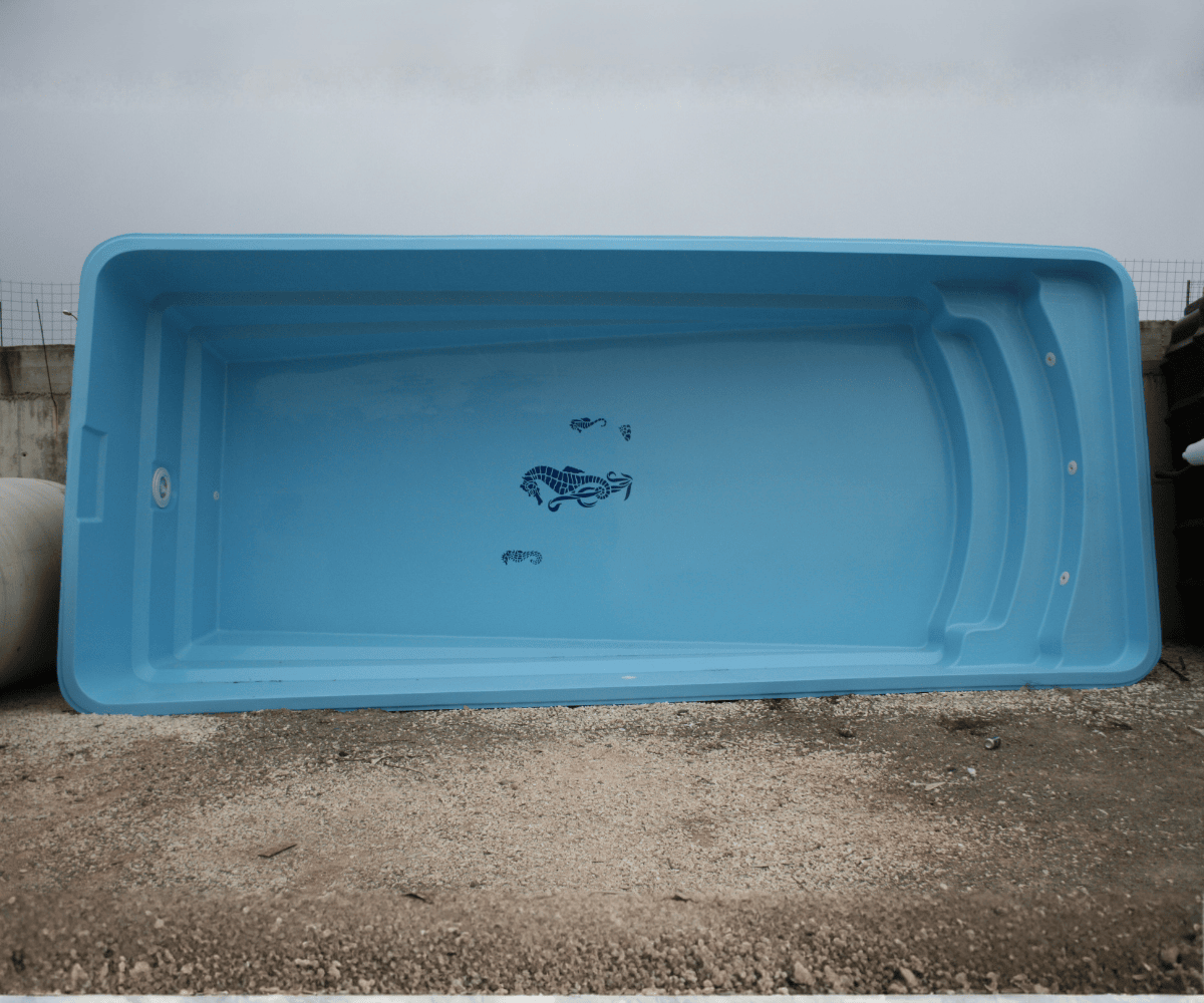 Piscina de poliéster modelo Estela