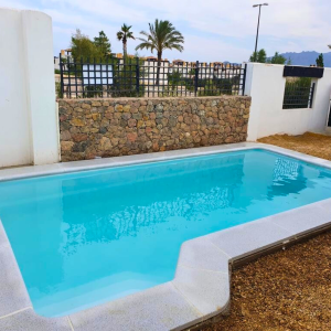 Piscina de poliéster modelo Liria