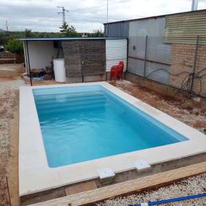 Piscina de poliéster modelo Martina