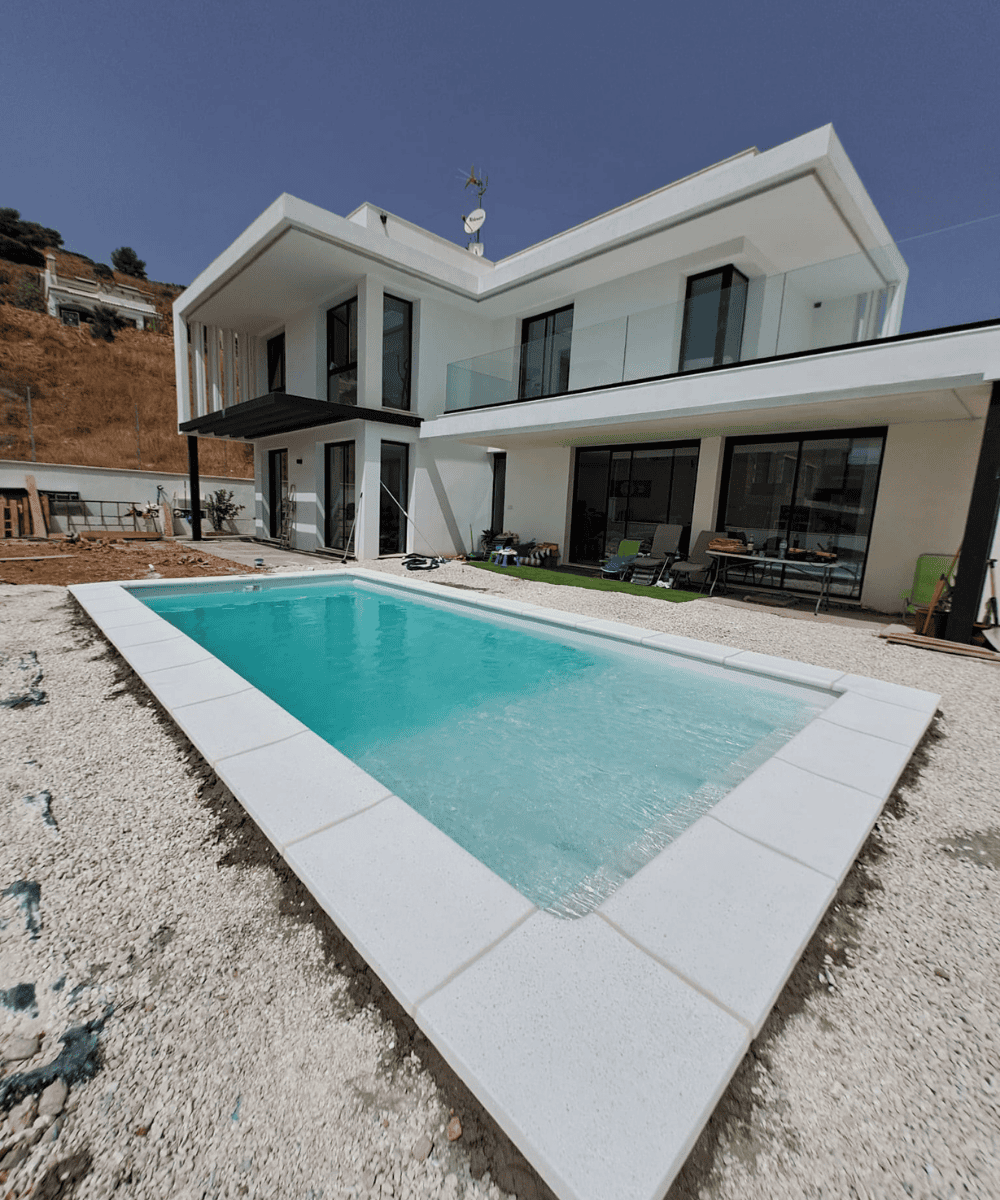 Piscina de poliéster modelo Nerea