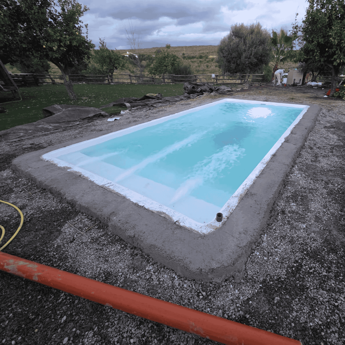 Piscina de poliéster modelo Paola