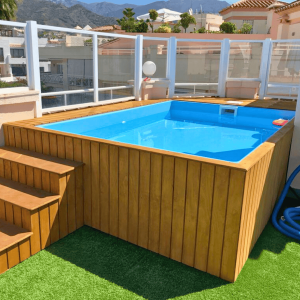 piscina de poliéster modelo Carola