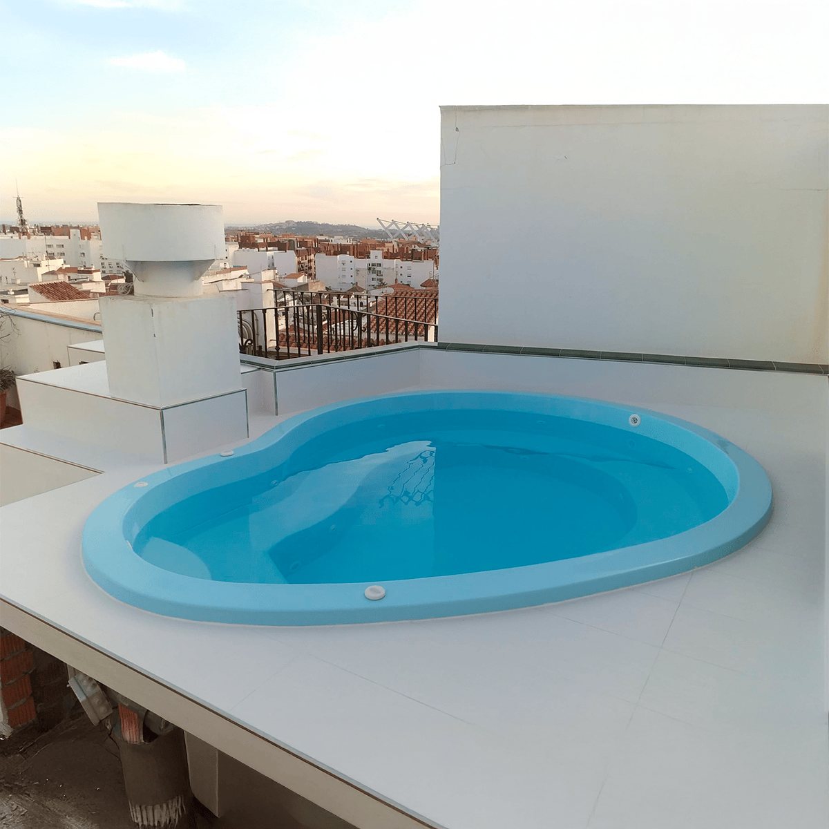 Piscina de hidromasaje con hidrojets