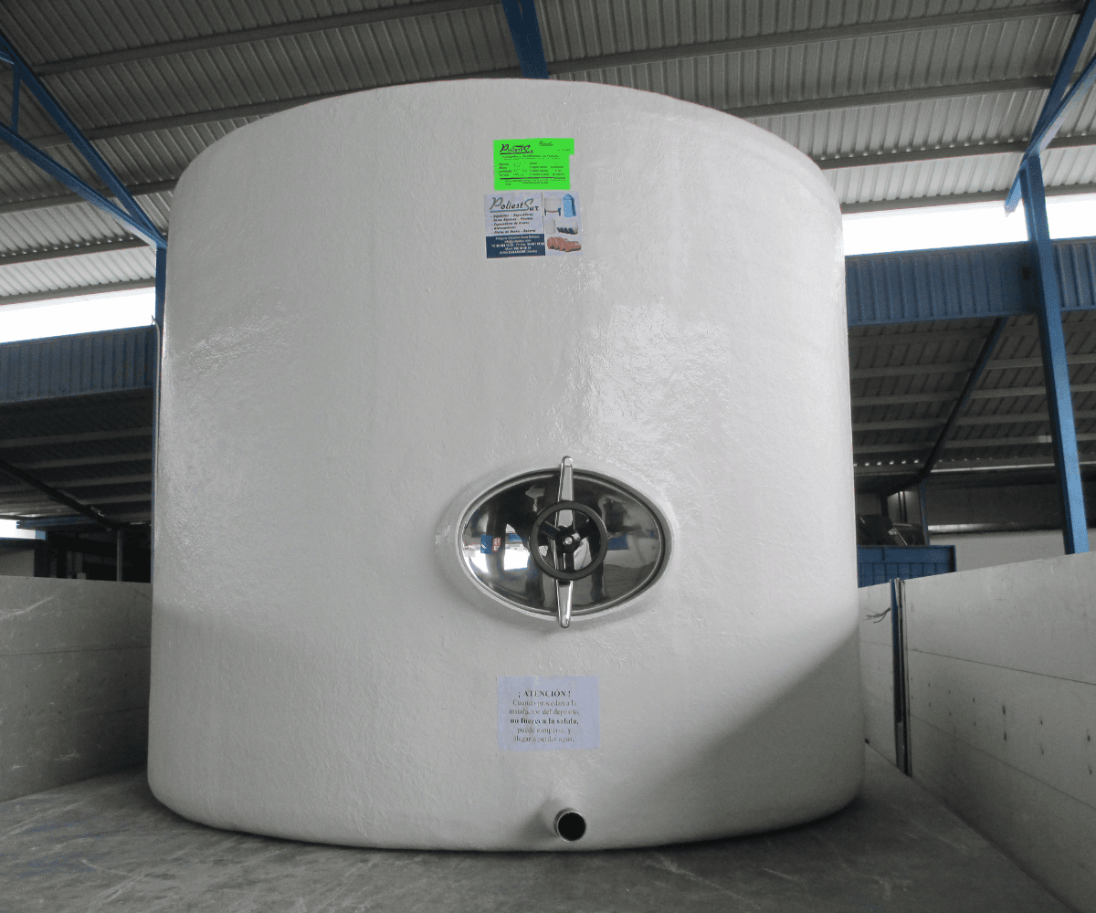 Depósito de poliéster vertical de fondo plano