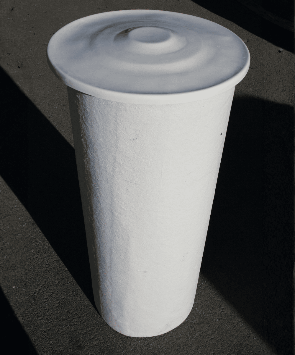 Depósitos de poliéster cilíndricos y rectangulares